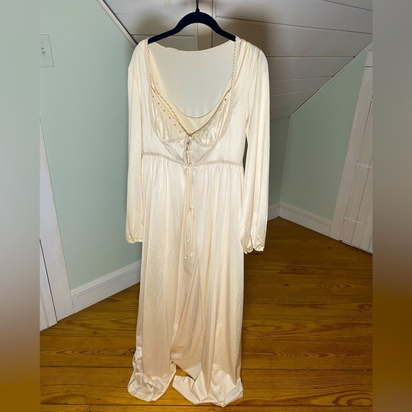 Vintage Mistee 2 Piece Lingerie Set Cream Floor Length Large - Picture 1 of 14